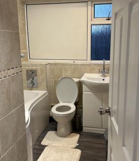 Elm Park House | Elm Park Home with Garden & Parking