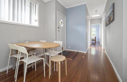 Long Jetty House | Eloora House Blue bay