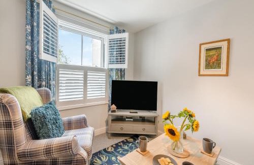 Beverley House | Elwell Cottage