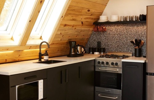 Florissant Cabin | Elwood's A-frame · Modern A-frame w/hot tub + view