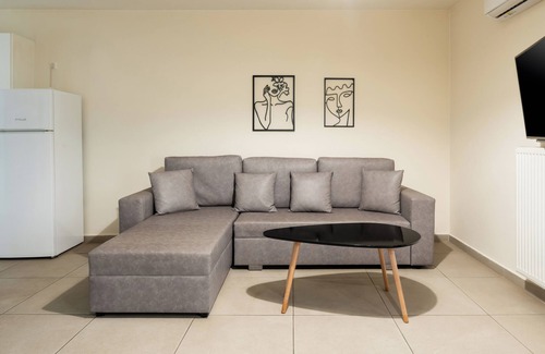 Pangrati Apartment | Elysee apartment 2