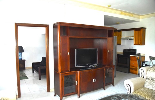 Jack's Hill Apartment | Embassy Deluxe Apartmentn