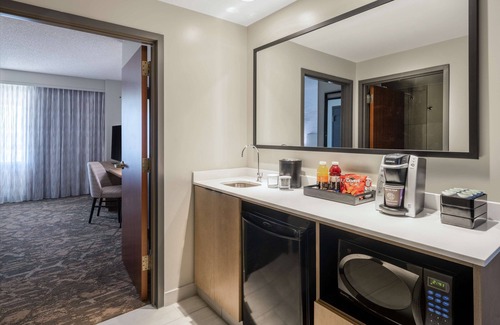 Albuquerque Hotel | Embassy Suites by Hilton Albuquerque