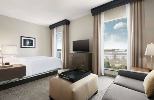 Charlotte Hotel | Embassy Suites by Hilton Charlotte Ayrsley