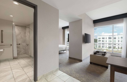 Charlotte Hotel | Embassy Suites by Hilton Charlotte Ayrsley