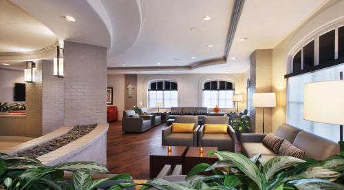 Northeast Anaheim Hotel | Embassy Suites by Hilton Anaheim North