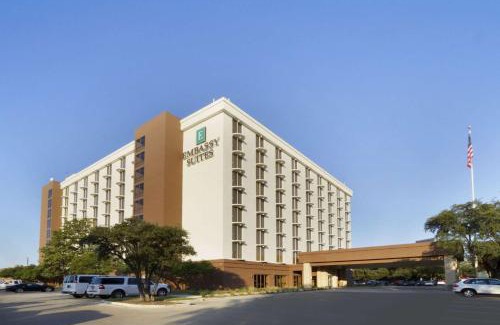Dallas Hotel | Embassy Suites by Hilton Dallas Market Center