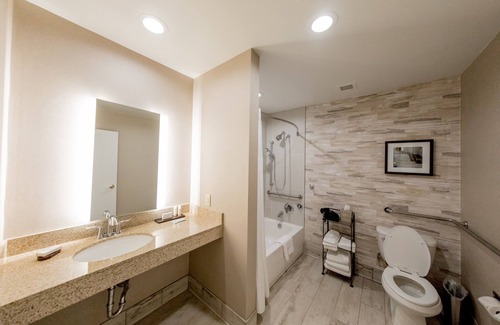 Lexington Hotel | Embassy Suites by Hilton Lexington Green