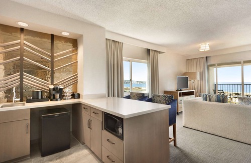 Seaside Hotel | Embassy Suites by Hilton Monterey Bay Seaside