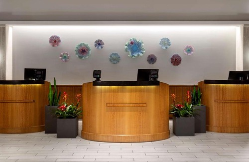 Tampa Hotel | Embassy Suites by Hilton Tampa Airport Westshore