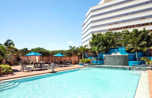 Tampa Hotel | Embassy Suites by Hilton Tampa Airport Westshore