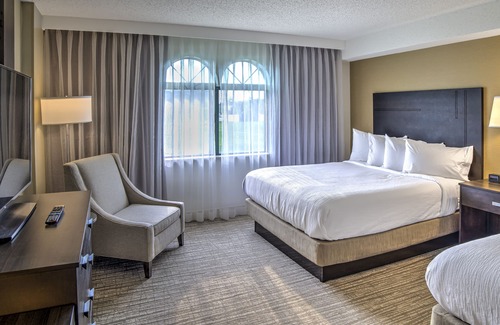 Indianapolis Hotel | Embassy Suites by Hilton Indianapolis North
