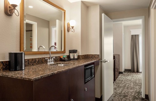 Kissimmee Hotel | Embassy Suites by Hilton Orlando Lake Buena Vista South