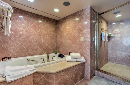 Las Vegas Hotel | Embassy Suites by Hilton Convention Center Las Vegas