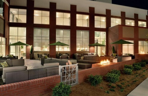 Charlotte Hotel | Embassy Suites Charlotte/Ayrsley