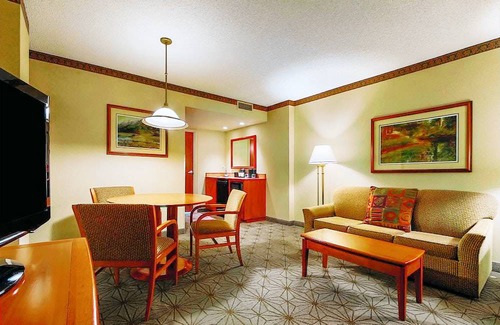 Portland Hotel | Embassy Suites by Hilton Portland Airport 2 Room Presidential Suite - 1 King Bed - Non-smoking