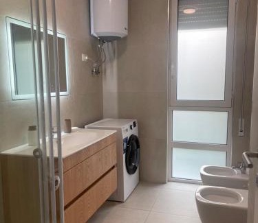 Ishem Apartment | EME APARTMENTS - Kompleksi San Pietro, Gjiri i Lalzit