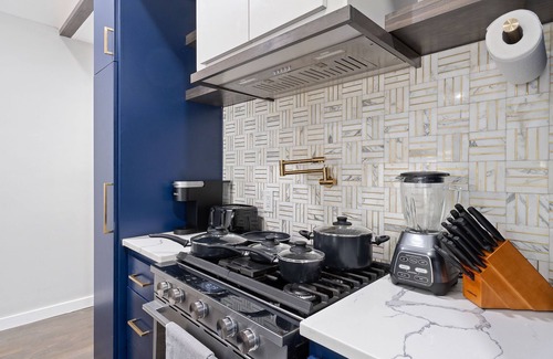 Oak Cliff House | Emerald Indigo House | Pet Friendly