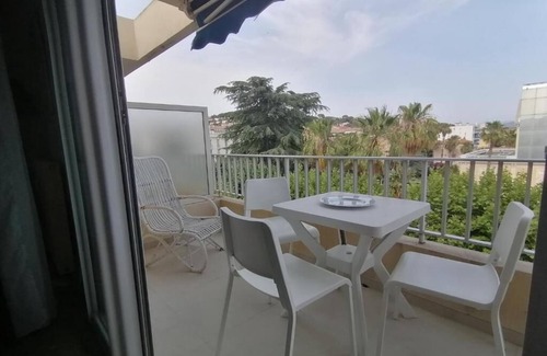 Hyeres City Centre Apartment | Emilia Residence in Hyères