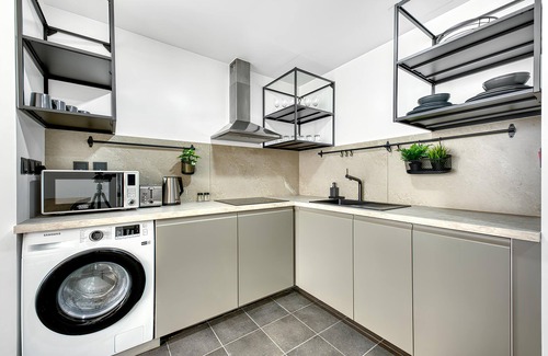 Dubai Sports City Apartment | Emirates Sports Hotel, Dubai Sports City