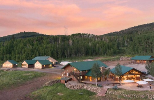 Paonia Cabin | EML 8 Hubbard Park