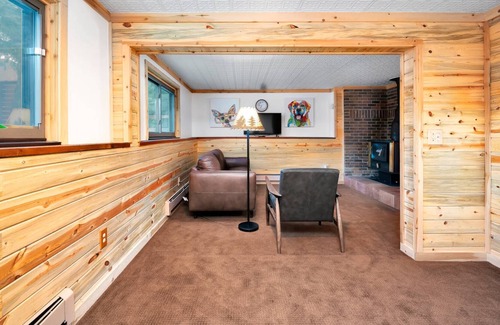Georgetown House | Empire Escape..Nestled in the Foothills..Panoramic Views..Close to Skiing and Red Rocks!