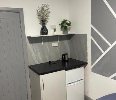 Cranford House | En-Suite Double Room in Hounslow