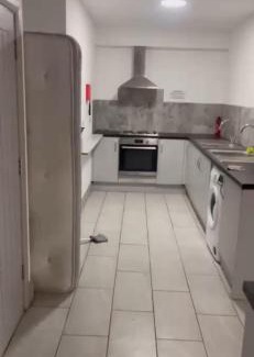 Cranford House | En-Suite Double Room in Hounslow