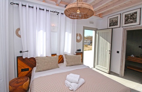 Ftelia Bed & Breakfast | Enalion Suites Mykonos