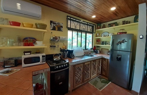 La Fortuna House | Encantada Guest House: Spectacular View & Excellent Reviews
