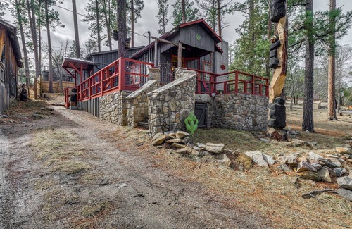 Ruidoso Cottage | 'enchanted Antler' Ruidoso Cabin: 3 Mi to Skiing
