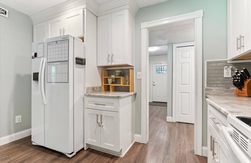 Virginia Beach House | Enchanted Forest - 4/2 30+ day, pet friendly