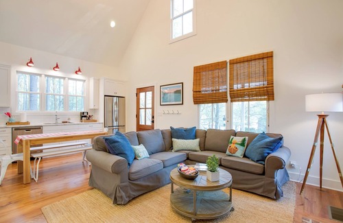 Andersonville House | Enchanting Andersonville Home Steps to Norris Lake