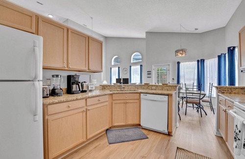 Lake Davenport Estates House | Enchanting Vacation Haven – Gorgeous 5 BDR w/Private Pool, Close to Parks!