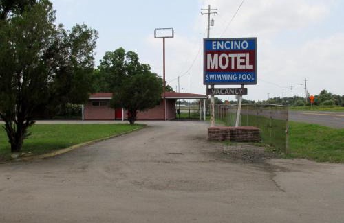 Pleasanton Hotel | Encino Motel
