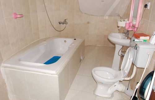 Oshodi-Isolo Hotel | Encore Lagos Hotels & Suites