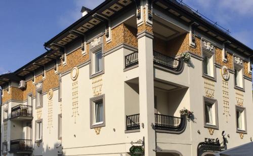 Yavory Hotel | Eney Budget Three-Room Apartment