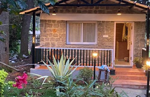 Yelagiri Ski Chalet | English Rustic Stone Cottage