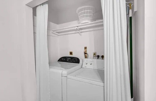 Wheeler House | Enjoy a beautiful & peaceful stay away from home!