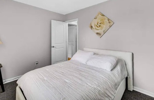 Wheeler House | Enjoy a beautiful & peaceful stay away from home!