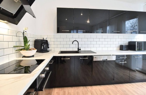 Hermanville-sur-Mer House | Enjoy an unforgettable vacation in this inviting vacation home near the beach!