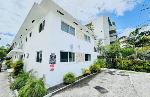 East Little Havana Apartment | Enjoy Miami Top Location Free Parking Book Now