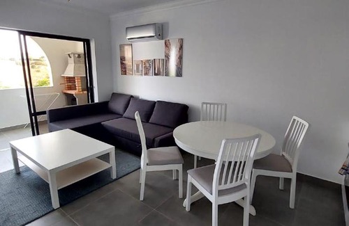 Sagres Apartment | ENJOY POOL, BEACH and more at this nice apartment only 3 minutes from Mareta's Beach