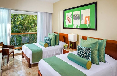 Ejidal Resort | Enjoy Sunsets @Luxury Studio/1BR/2BR Oasis Perfect for Romantic Getaway & Family