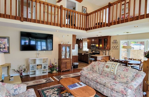 Troutman House | Enjoy the beauty of lake life in this waterfront home .