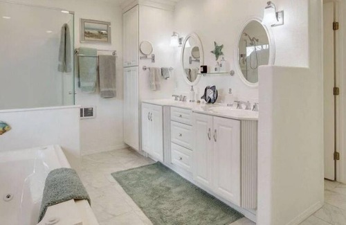 Corrales House | Enjoy the charms of NM in this beautifully cited and furnished home