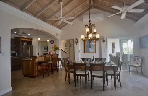 Rosendal Villa | Enjoy this tranquil piece of Paradise with stunning views of the Caribbean Sea.