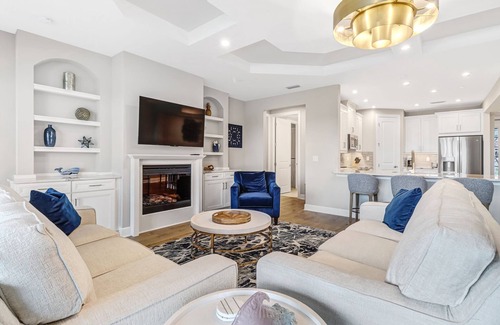 Naples Condo | Enjoy your brand new private 2 bedroom getaway in beautiful Naples Florida.