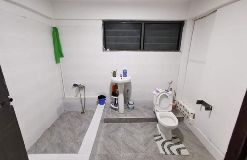 Cape Coast Apartment | Enjoy your stay in a cozy quiet, clean, spacious and serene space.