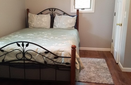 Manistee House | Enjoy your SUMMERTIME. Discounts for longer stays.